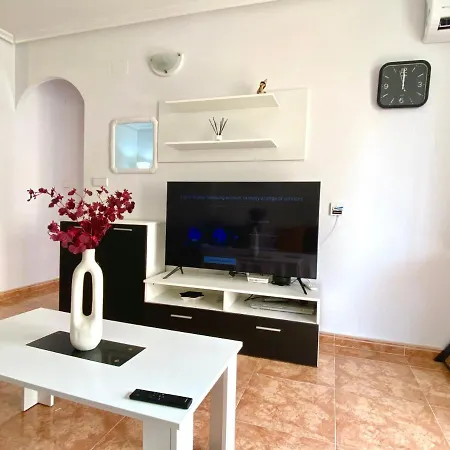 Two-bedroom With Swimming Pool Appartement Torrevieja